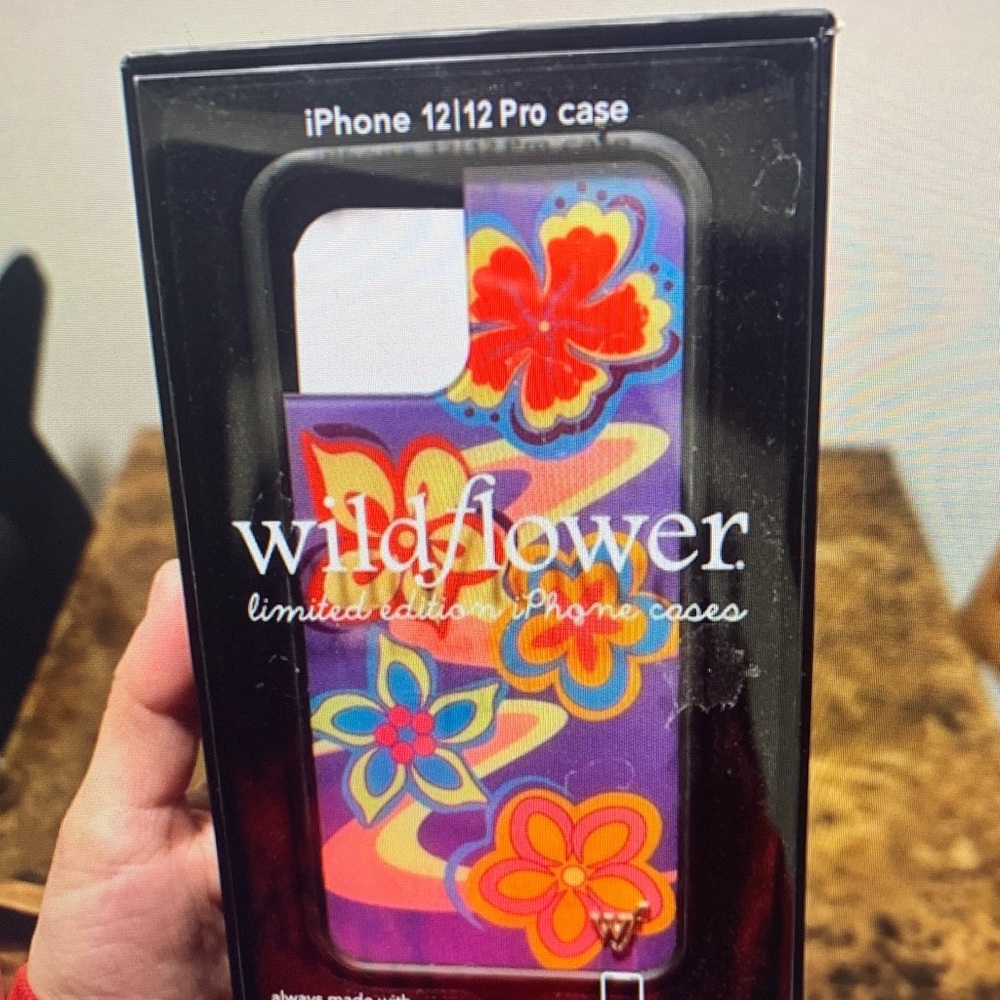 Hello Kitty Colorful Floral iPhone 12/12 Pro Case